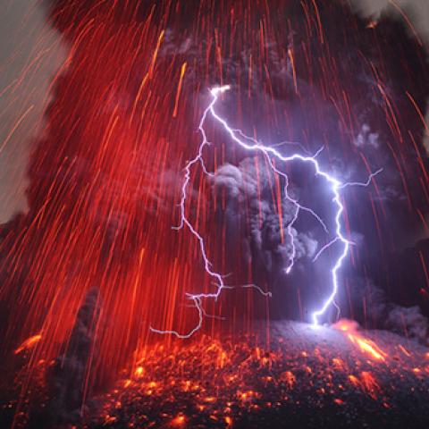 image volcano_and_lava_lr_0001-jpg
